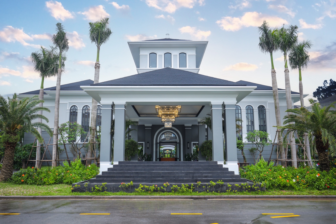 Grand Bay Halong Villas: Bến đỗ mới của giới siêu giàu Quảng Ninh - Ảnh 1.