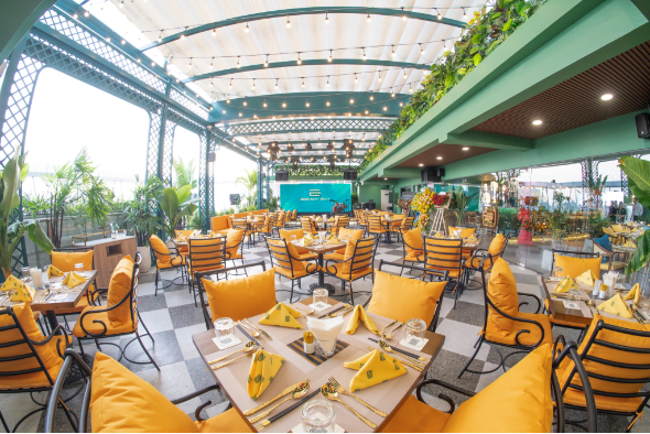 Trải nghiệm “Khoang bay Hạng nhất” trên Rooftop 15 - Ảnh 4.