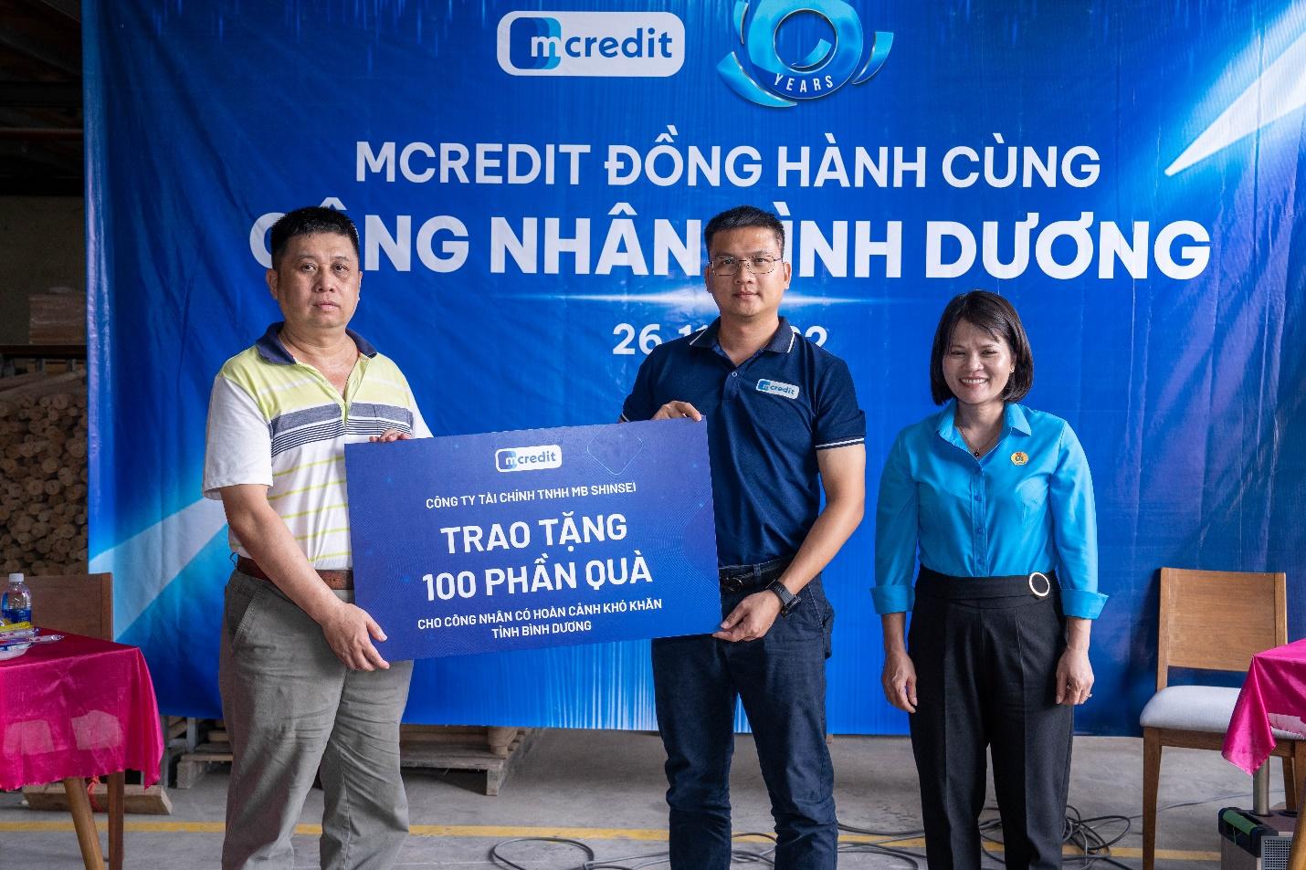 Chăm lo tinh thần cho công nhân, Mcredit tổ chức đại nhạc hội miễn phí - Ảnh 2.