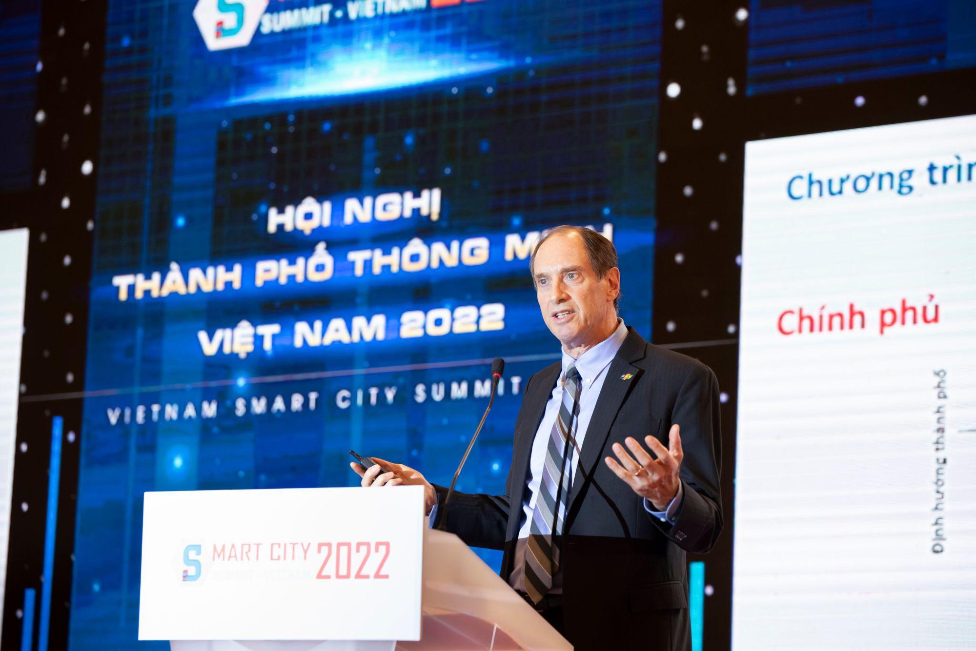 FPT trình diễn hệ sinh thái thành phố thông minh tại Smart City summit 2022 - Ảnh 3.