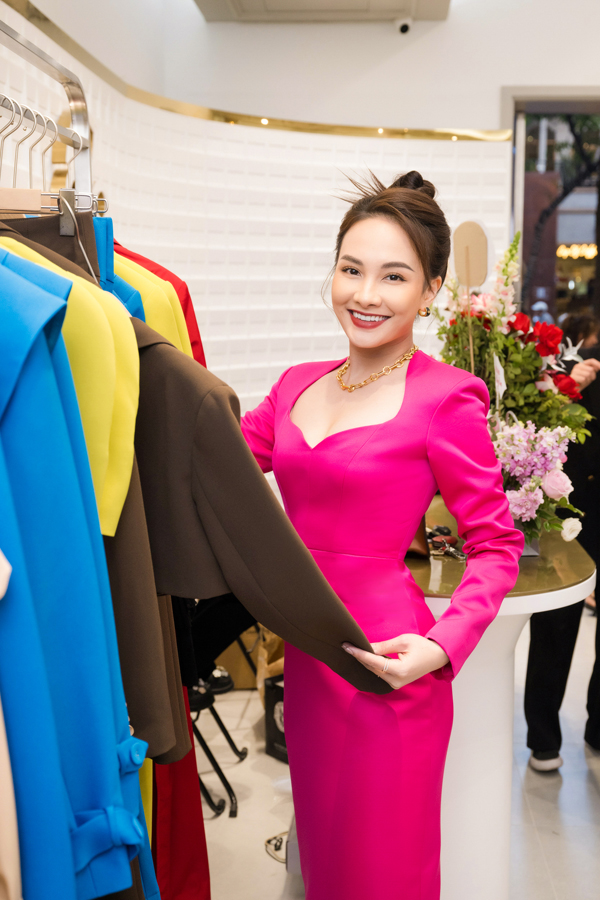 Thời trang Reina nâng tầm tiện ích mua sắm với cửa hàng mới - Ảnh 3.