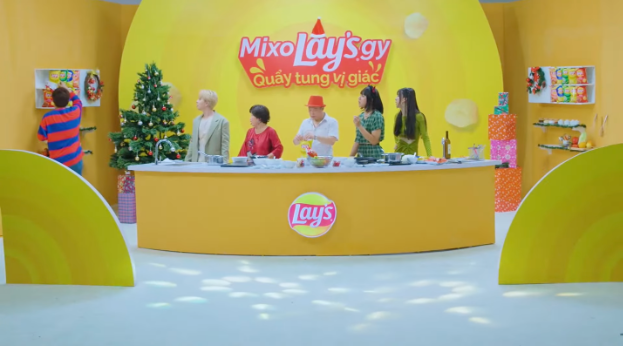 Bữa tiệc Giáng sinh &quot;kích thích vị giác&quot; trong tập đặc biệt gameshow MixoLay’sgy - Ảnh 2.