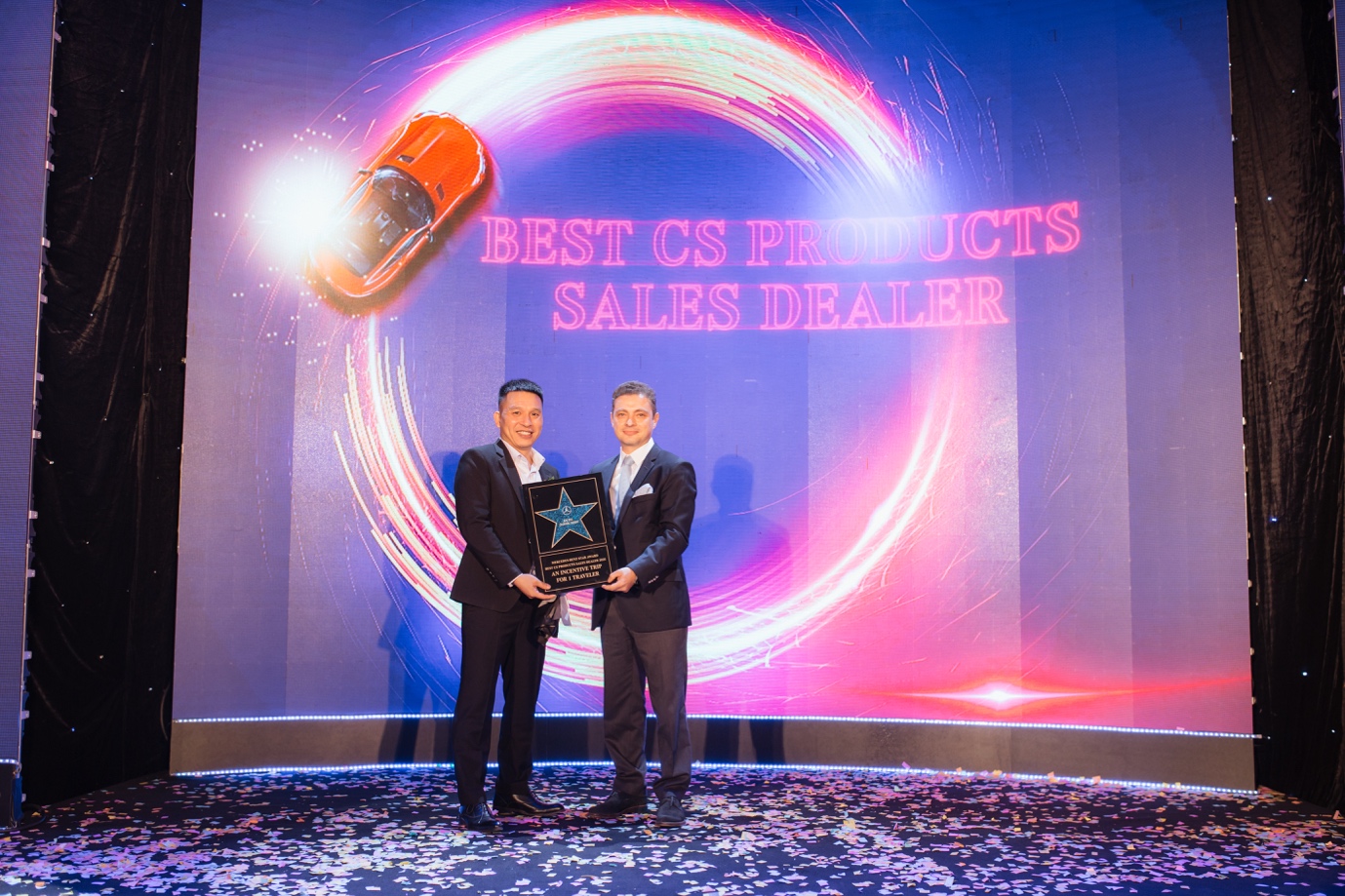 An Du đạt giải “Đại lý của năm tại lễ vinh danh từ Mercedes-Benz Việt Nam - Ảnh 3. An Du đạt giải “Đại lý của năm tại lễ vinh danh từ Mercedes-Benz Việt Nam - Ảnh 3.