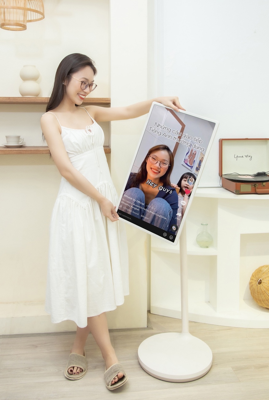 Nhận “bão 5 sao” từ người dùng, bảo sao LG StanbyME cứ liên tục cháy hàng - Ảnh 2. Nhận “bão 5 sao” từ người dùng, bảo sao LG StanbyME cứ liên tục cháy hàng - Ảnh 2.