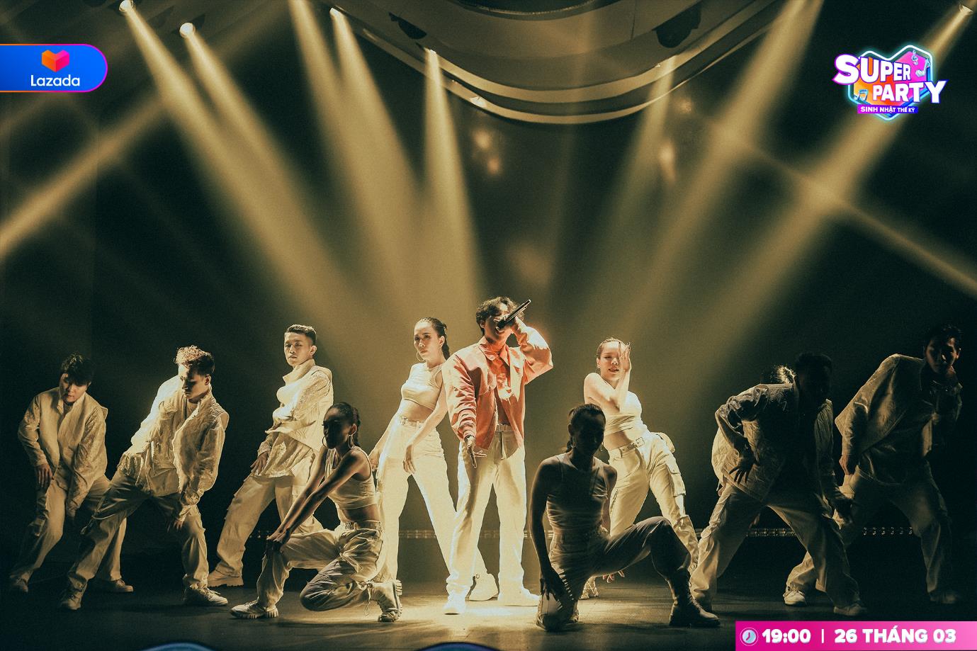 Ét ô ét 19h ngày 26/3: Sơn Tùng M-TP, Hồ Ngọc Hà cùng loạt sao khuấy động Show to thế kỷ mừng sinh nhật Lazada 10 tuổi - Ảnh 3. Ét ô ét 19h ngày 26/3: Sơn Tùng M-TP, Hồ Ngọc Hà cùng loạt sao khuấy động Show to thế kỷ mừng sinh nhật Lazada 10 tuổi - Ảnh 3.