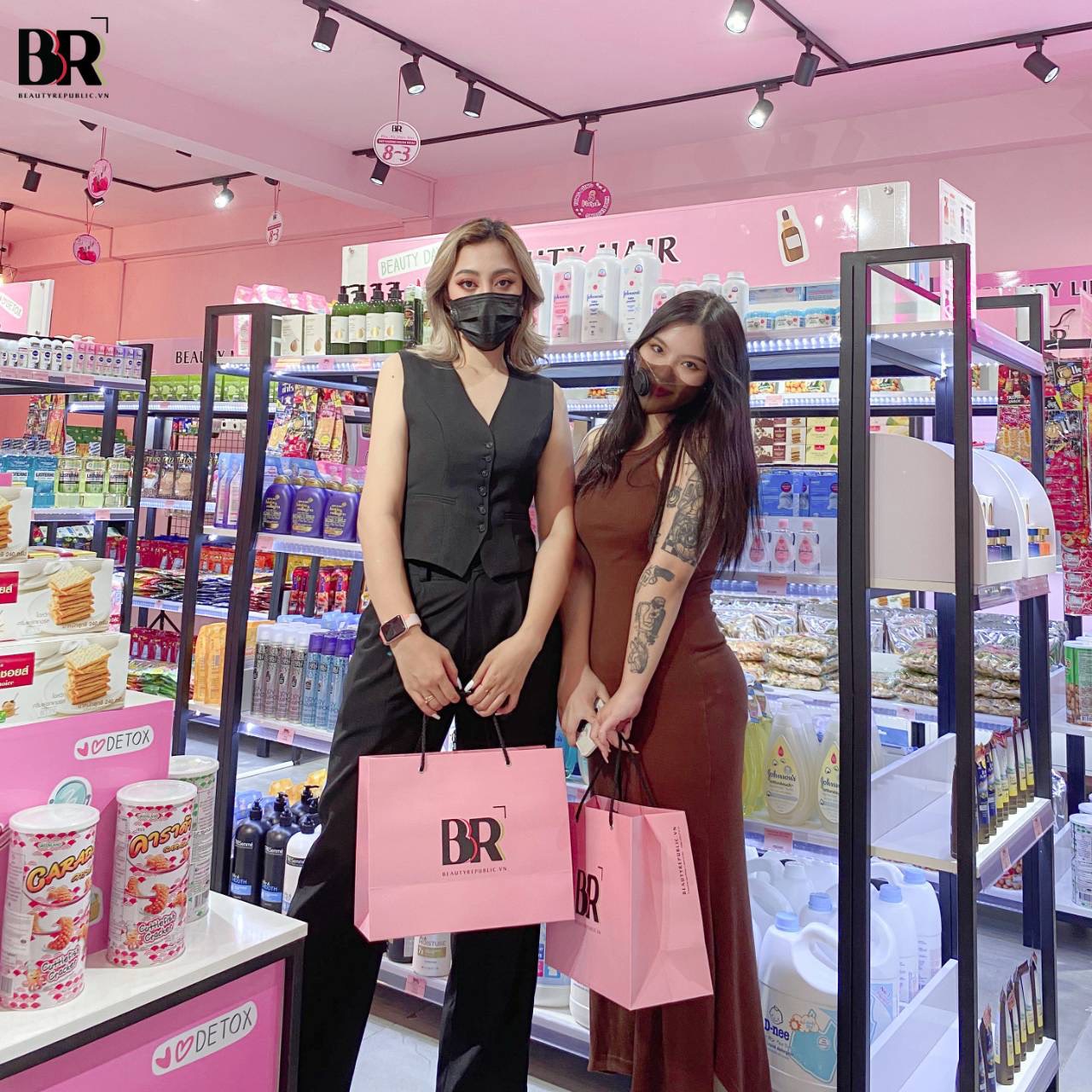 “Rung rinh” trước cửa hàng “black-pink”: Bão sale khủng nhất năm nhân dịp khai trương tại BR STORE - Ảnh 5.