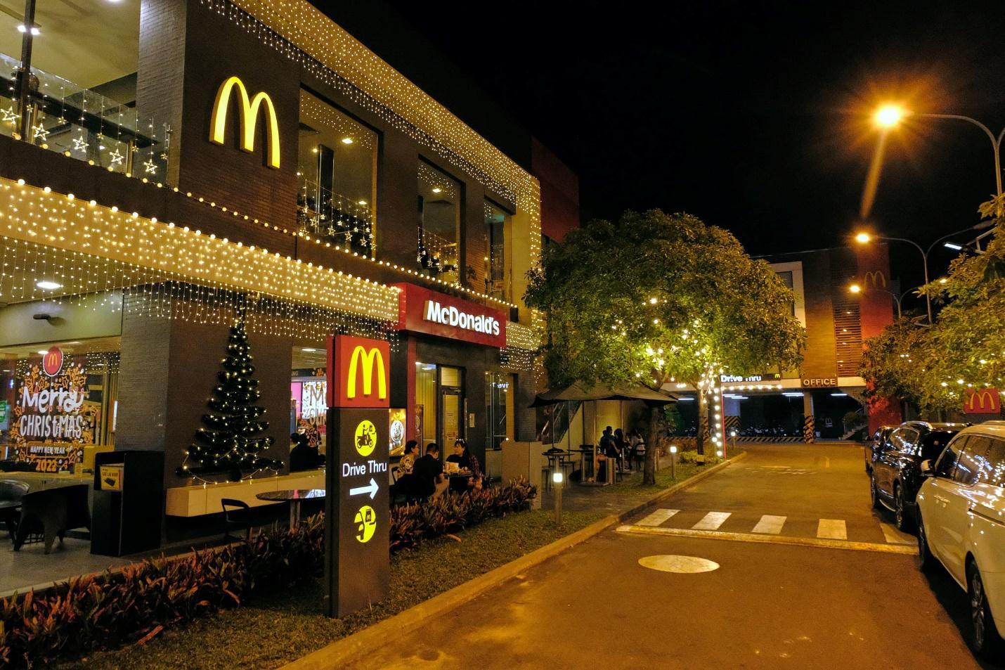 McDonald’s Việt Nam chính thức hiện diện ở thị trường miền Trung - Ảnh 1. McDonald’s Việt Nam chính thức hiện diện ở thị trường miền Trung - Ảnh 1.