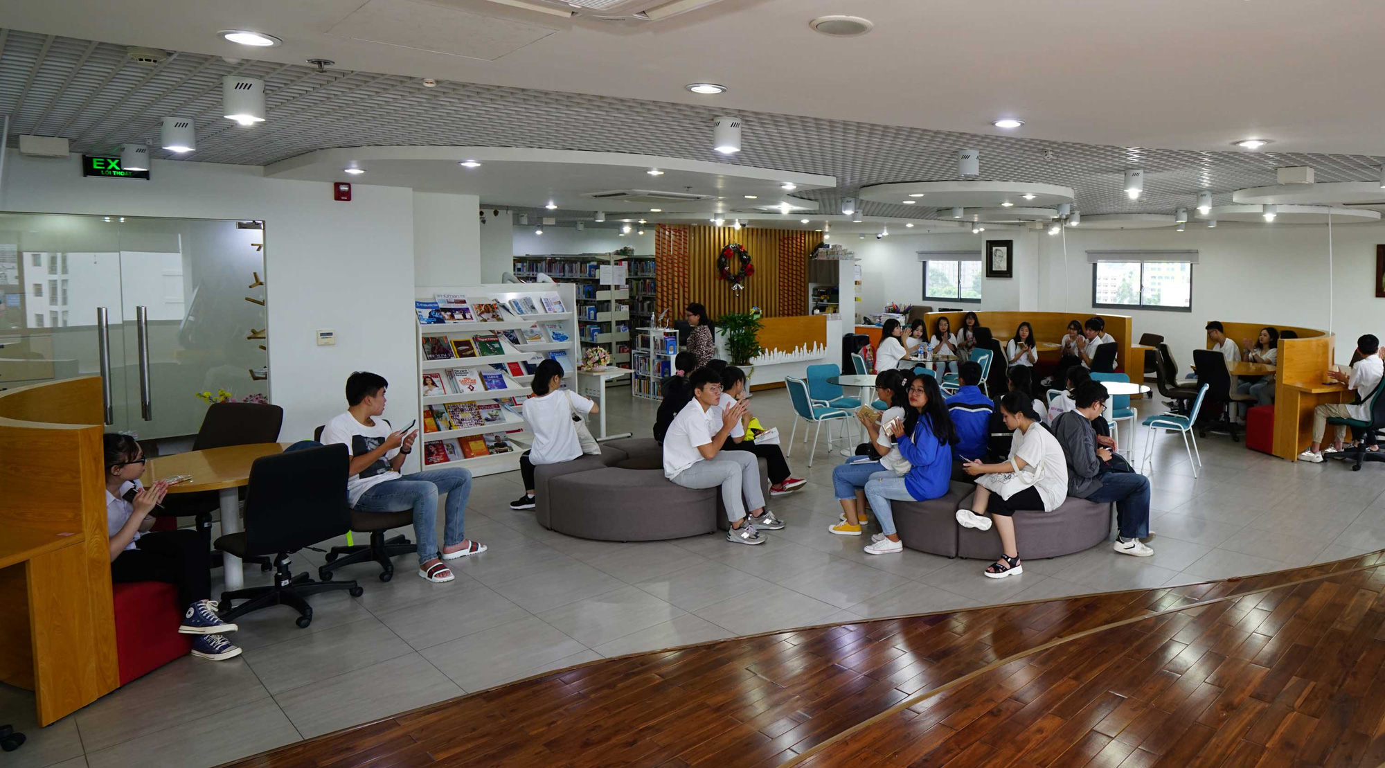 Học đại học ngay từ cấp ba, chọn ngay chương trình Đại học Sớm Đại học Hoa Sen - Ảnh 3. Học đại học ngay từ cấp ba, chọn ngay chương trình Đại học Sớm Đại học Hoa Sen - Ảnh 3.