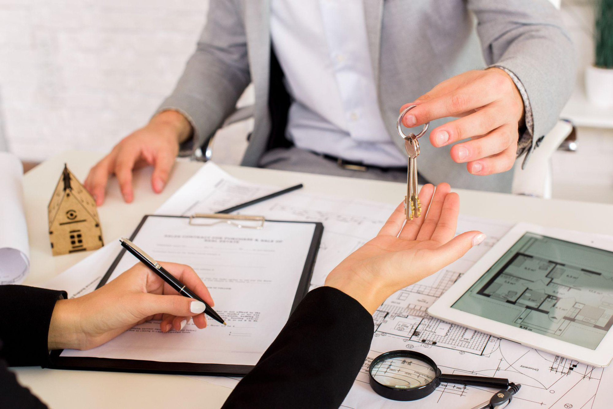 Trong vòng xoáy lạm phát, “hầm trú ẩn” của doanh nghiệp bất động sản chính là kho dữ liệu khách hàng - Ảnh 1. Trong vòng xoáy lạm phát, “hầm trú ẩn” của doanh nghiệp bất động sản chính là kho dữ liệu khách hàng - Ảnh 1.