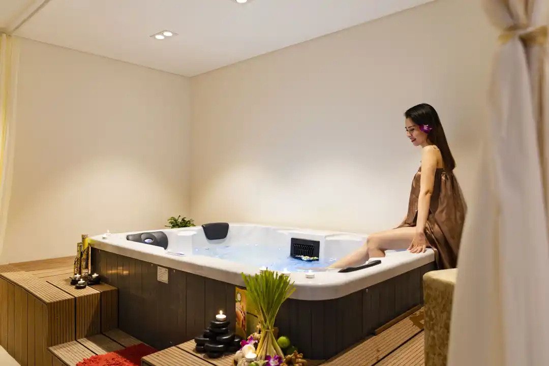 Tin được không: Trải nghiệm khách sạn 4 - 5 sao tại Nha Trang chỉ từ 400.000 đồng/đêm - Ảnh 1.