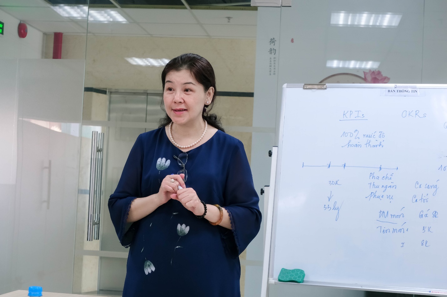 Chương trình toạ đàm trực tuyến: Bứt tốc ngành F&B hậu Covid-19 - Ảnh 2. Chương trình toạ đàm trực tuyến: Bứt tốc ngành F&B hậu Covid-19 - Ảnh 2.