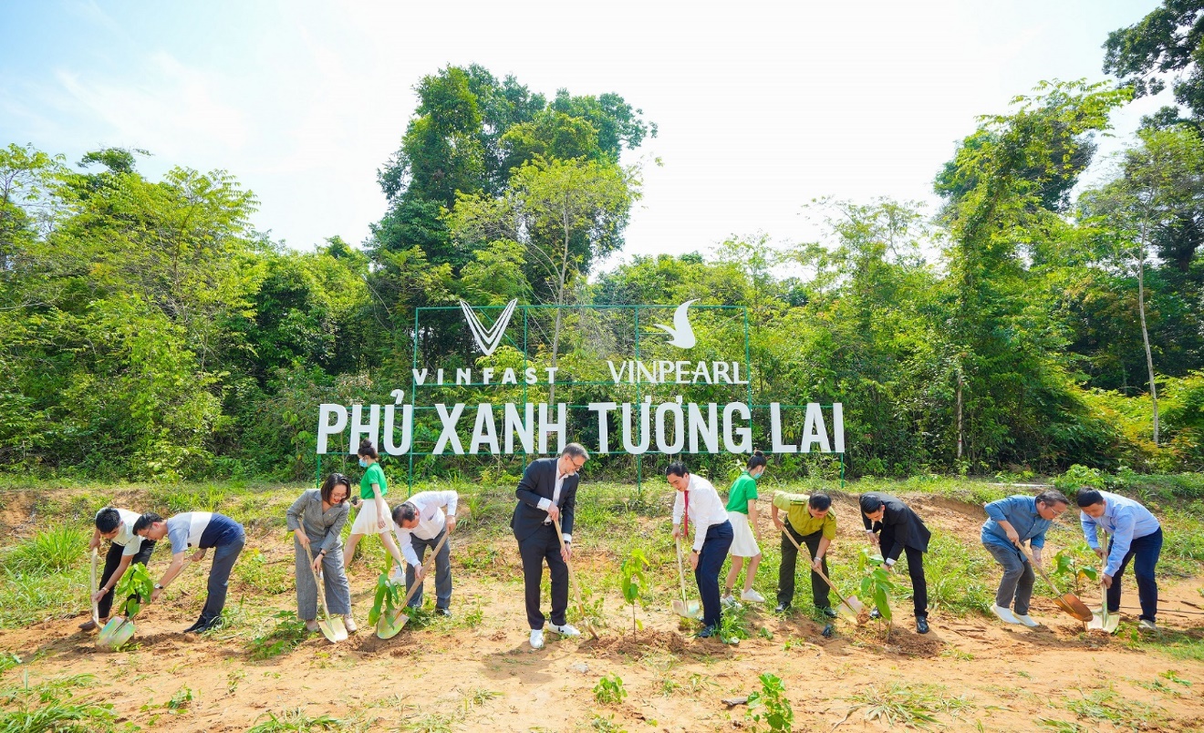 VinFast khởi động dự án trồng rừng “Phủ xanh tương lai” - Ảnh 1. VinFast khởi động dự án trồng rừng “Phủ xanh tương lai” - Ảnh 1.