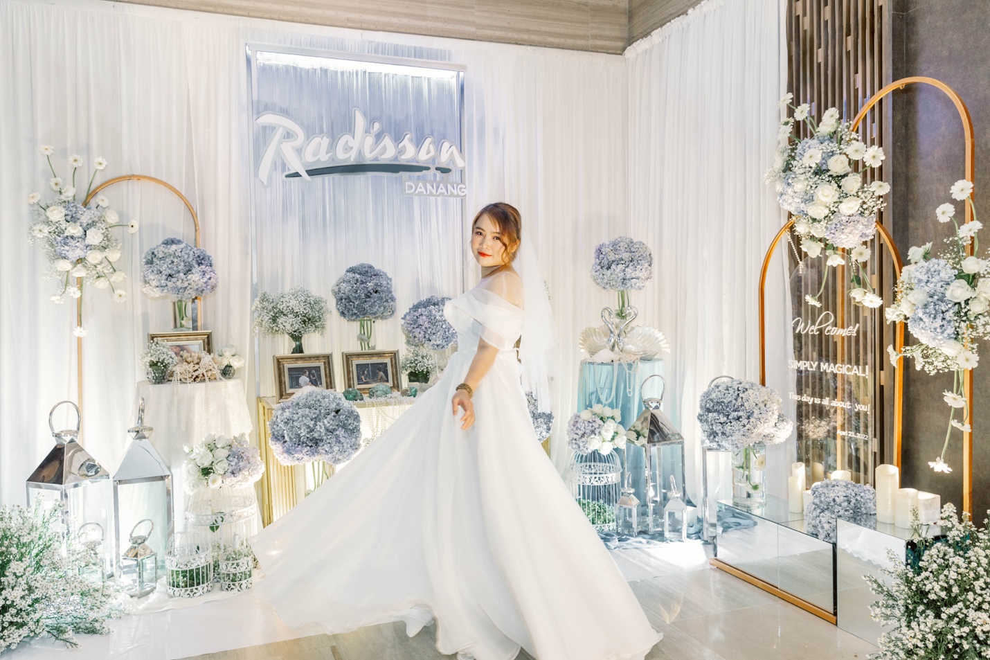 Khởi động mùa cưới với triển lãm đẹp như mơ “Simply Magical!” tại Radisson Hotel Danang - Ảnh 4.