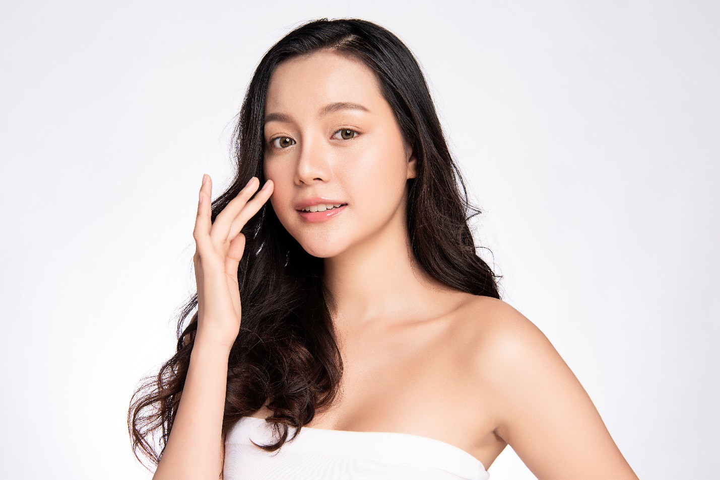 Sữa rửa mặt cho da nhạy cảm được cộng đồng v&agrave; chuy&ecirc;n gia tin d&ugrave;ng - Ảnh 1.