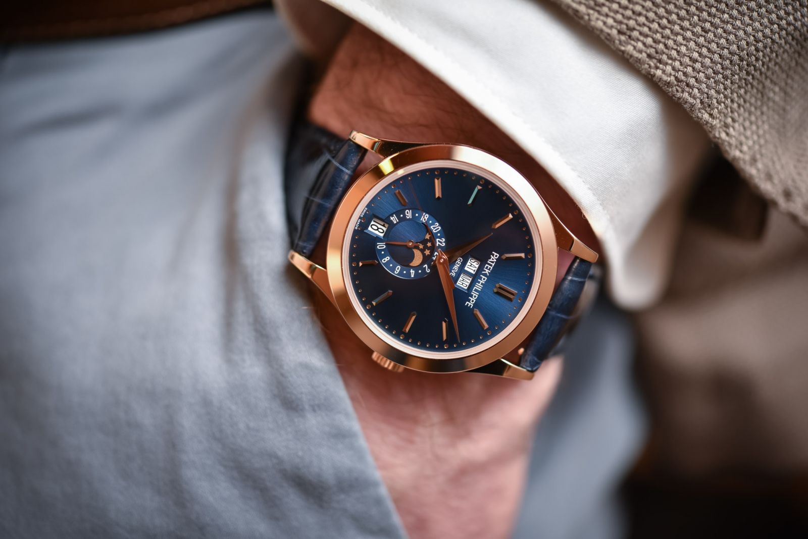 Boss Luxury tư vấn 5 mẫu đồng hồ mặt số màu xanh dành cho quý ông - Ảnh 2.
