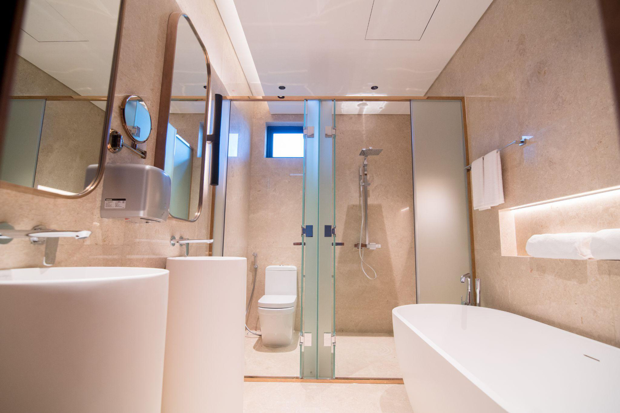 Căn hộ mẫu Regal Complex thay đổi khái niệm mới về nhà ở xa hoa - Ảnh 10. Căn hộ mẫu Regal Complex thay đổi khái niệm mới về nhà ở xa hoa - Ảnh 10.