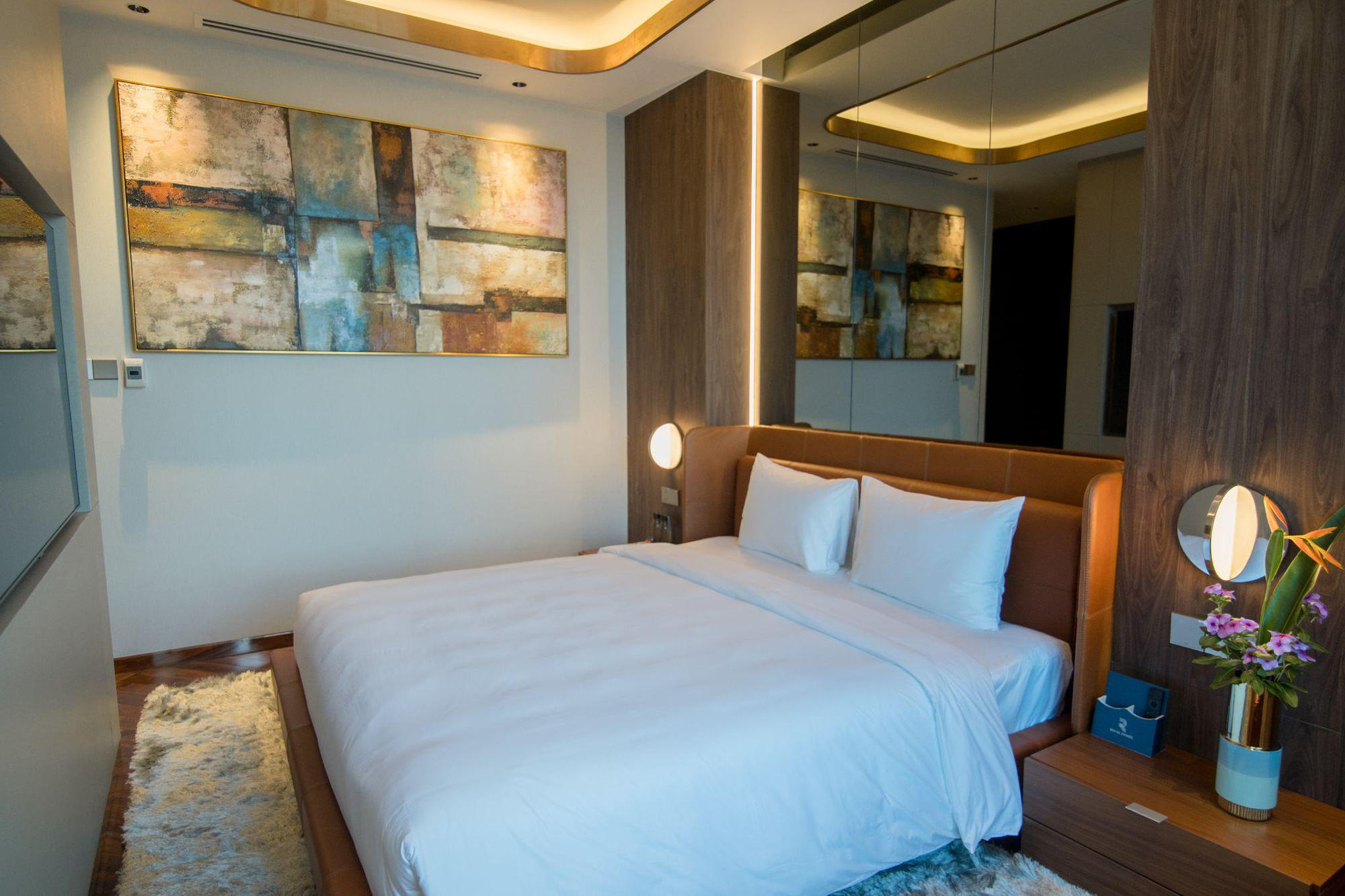 Căn hộ mẫu Regal Complex thay đổi khái niệm mới về nhà ở xa hoa - Ảnh 9. Căn hộ mẫu Regal Complex thay đổi khái niệm mới về nhà ở xa hoa - Ảnh 9.