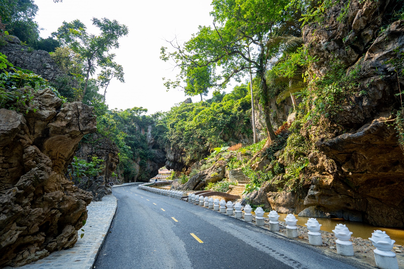 Cận cảnh khu du lịch sinh thái đưa du lịch miền núi Quảng Nam “cất cánh” - Ảnh 1.