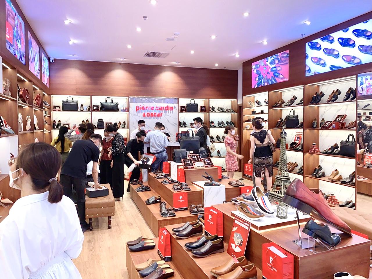 Pierre Cardin Shoes & Oscar Fashion continues to open 10 stores ahead of the big April celebration - Photo 2.