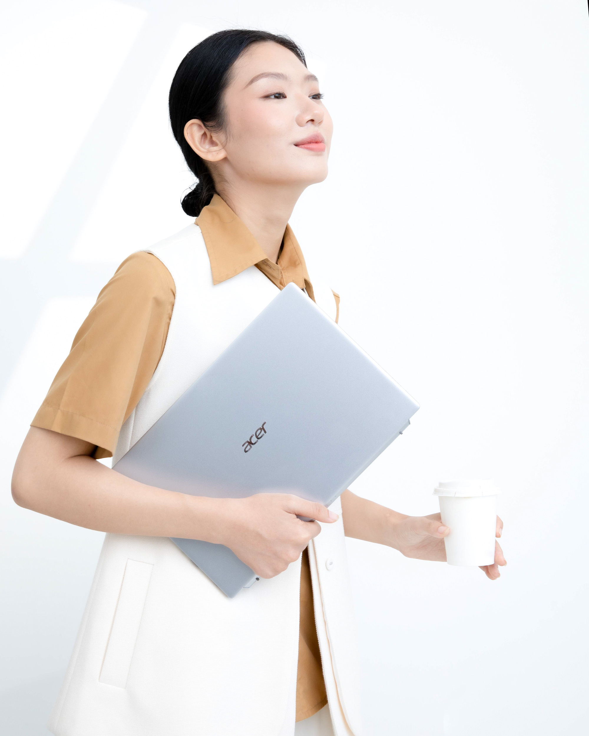 Acer Swift 3 và Aspire 5 - những món quà công nghệ tinh tế và trang nhã với nét chấm phá rất riêng - Ảnh 2.