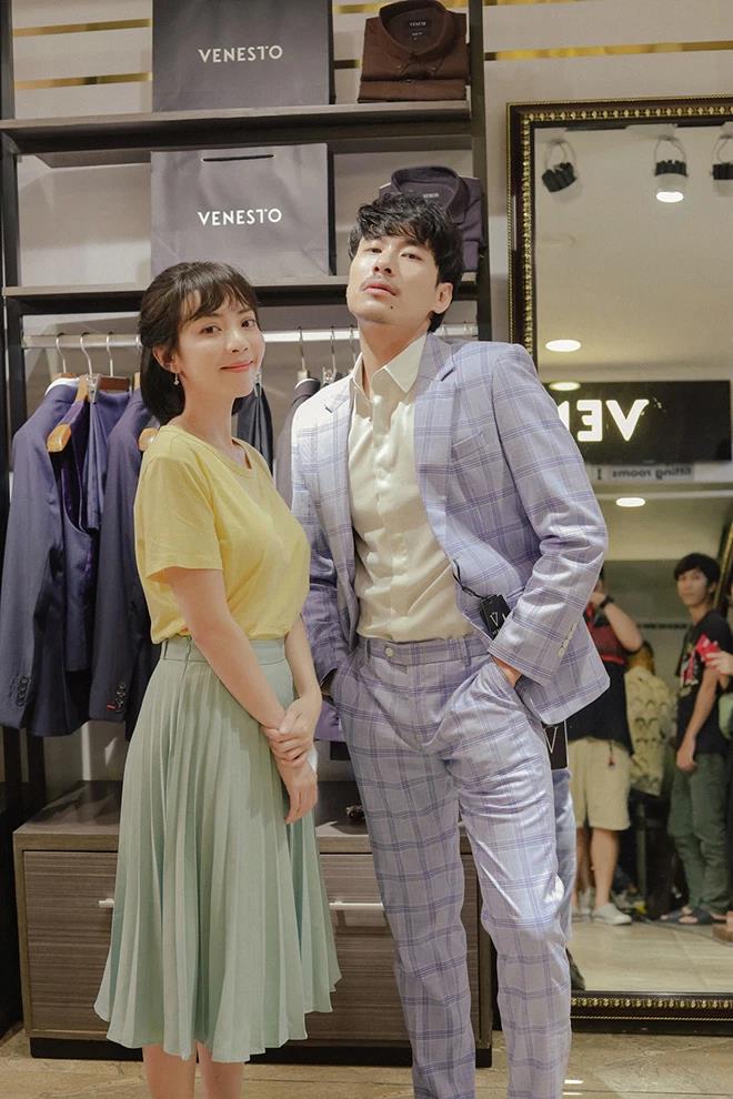 Thu Trang - Kiều Minh Tuấn: Cặp đ&ocirc;i bảo chứng &ldquo;h&agrave;ng thật gi&aacute; thật&rdquo; của ph&ograve;ng v&eacute; Việt - Ảnh 1.