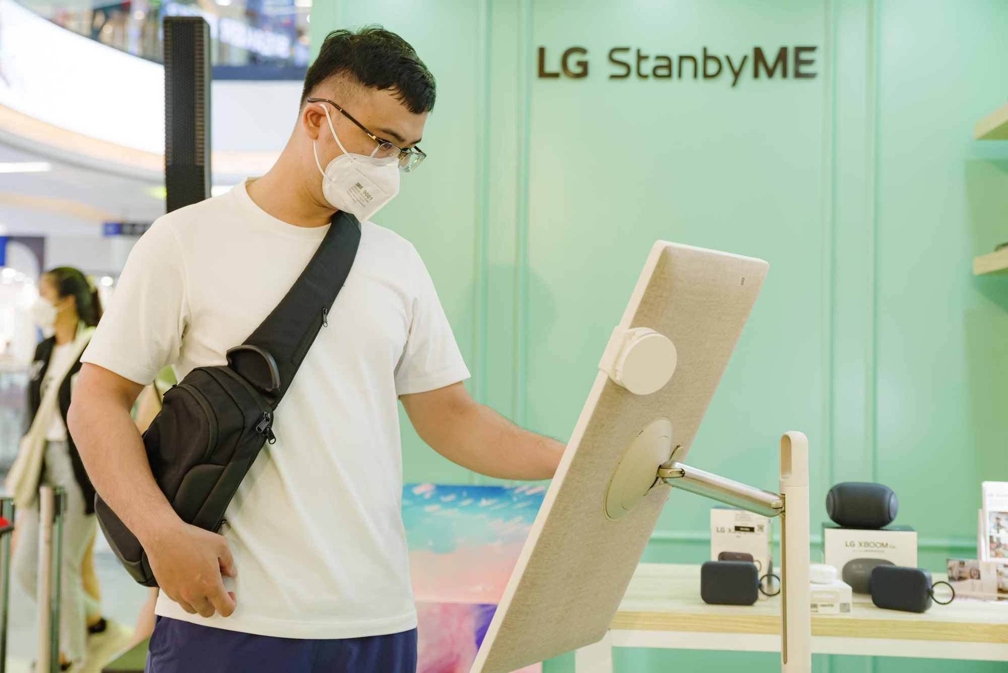 Người dùng Việt thích thú khi lần đầu trải nghiệm LG StanbyME: “Chưa từng thấy thiết bị cá nhân nào thú vị đến vậy” - Ảnh 5.