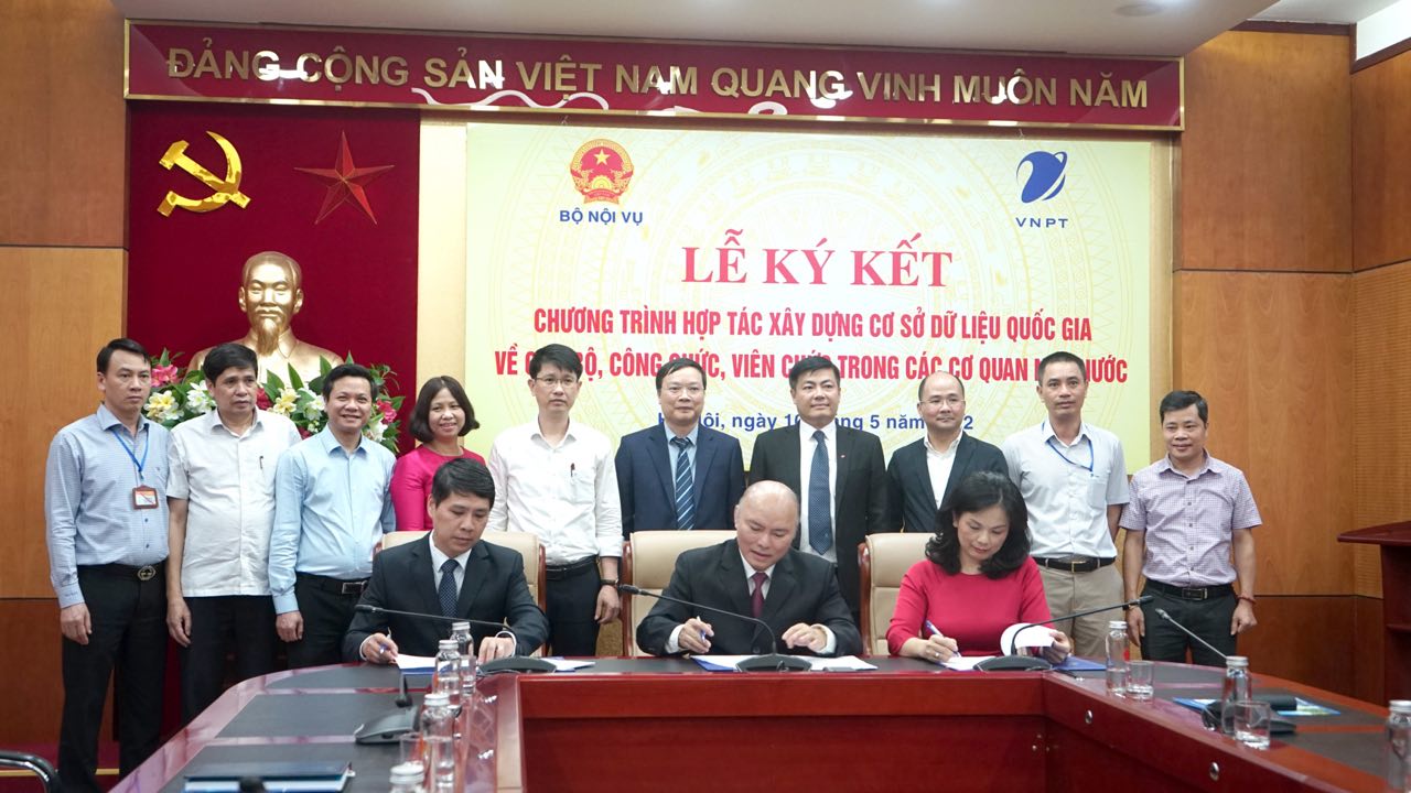Bộ Nội vụ xây dựng Cơ sở Dữ liệu Quốc Gia về cán bộ - Ảnh 2. Bộ Nội vụ xây dựng Cơ sở Dữ liệu Quốc Gia về cán bộ - Ảnh 2.