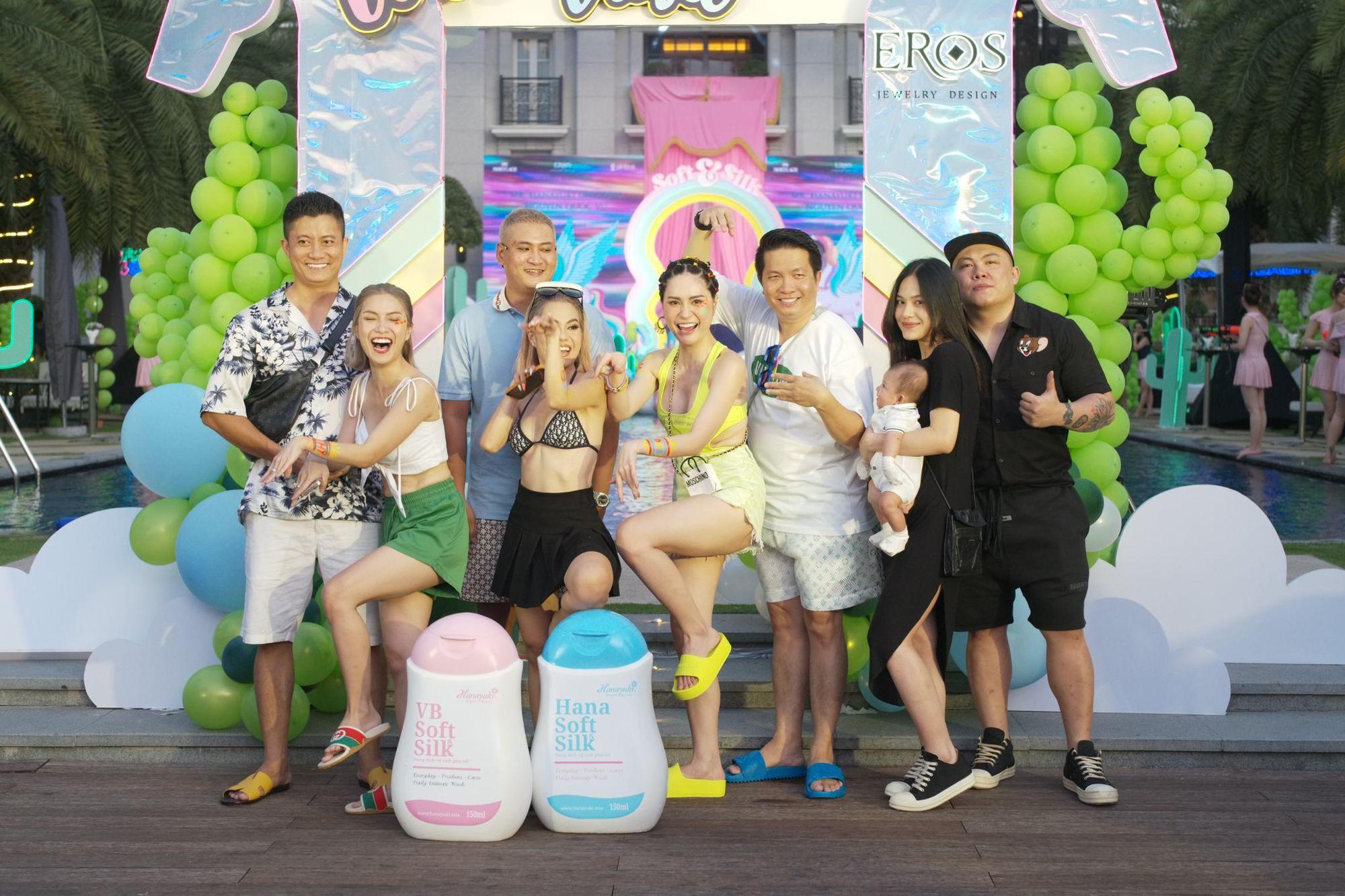 Đúng là chị gái nhà người ta, em út mất fanpage, Đoàn Di Băng liền tặng ngay fanpage trăm nghìn like khác - Ảnh 2.