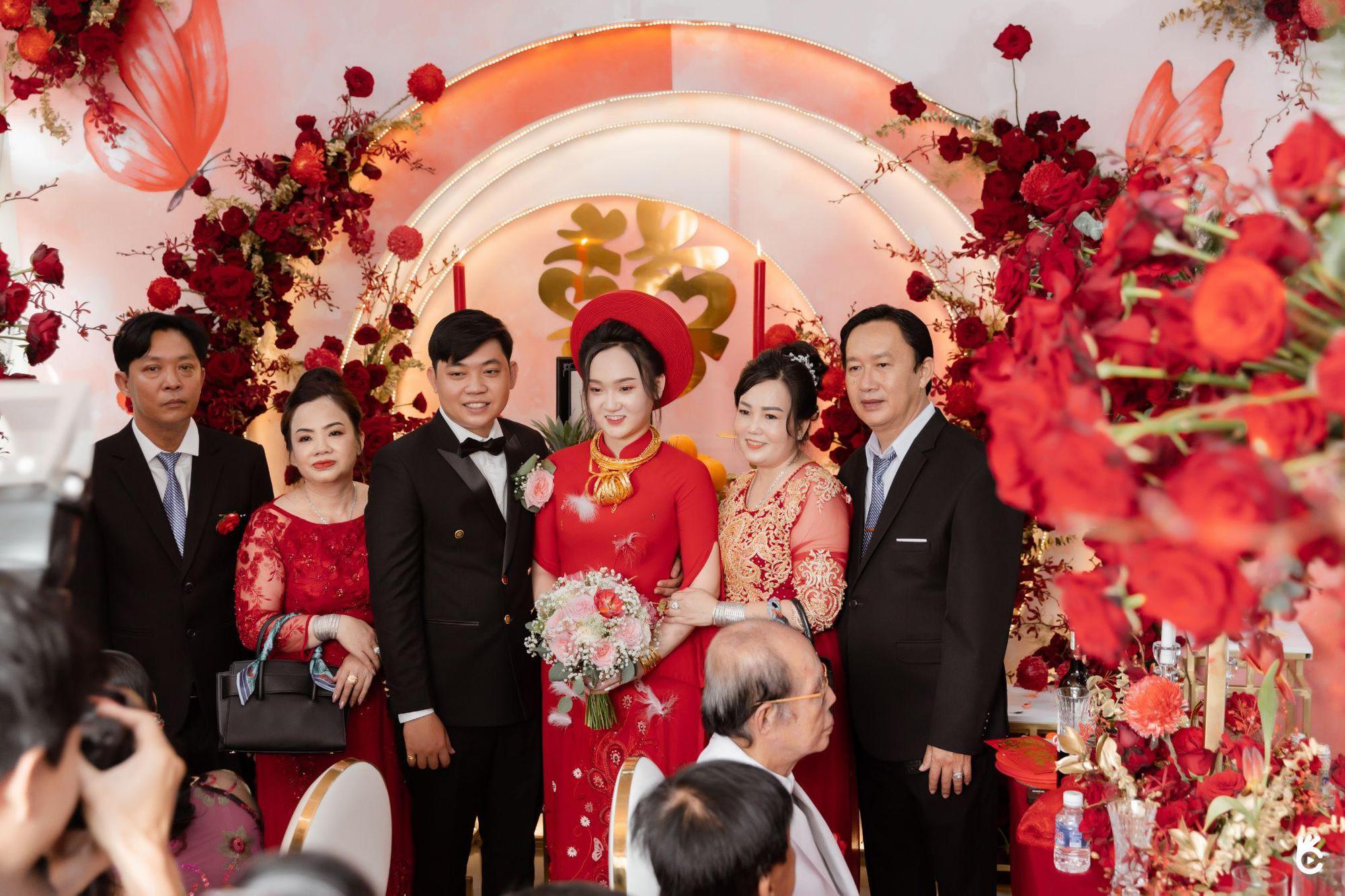 Cận cảnh không gian “siêu đám cưới” trị giá 2 tỷ hoành tráng nhất nhì Đồng Nai - Ảnh 1.