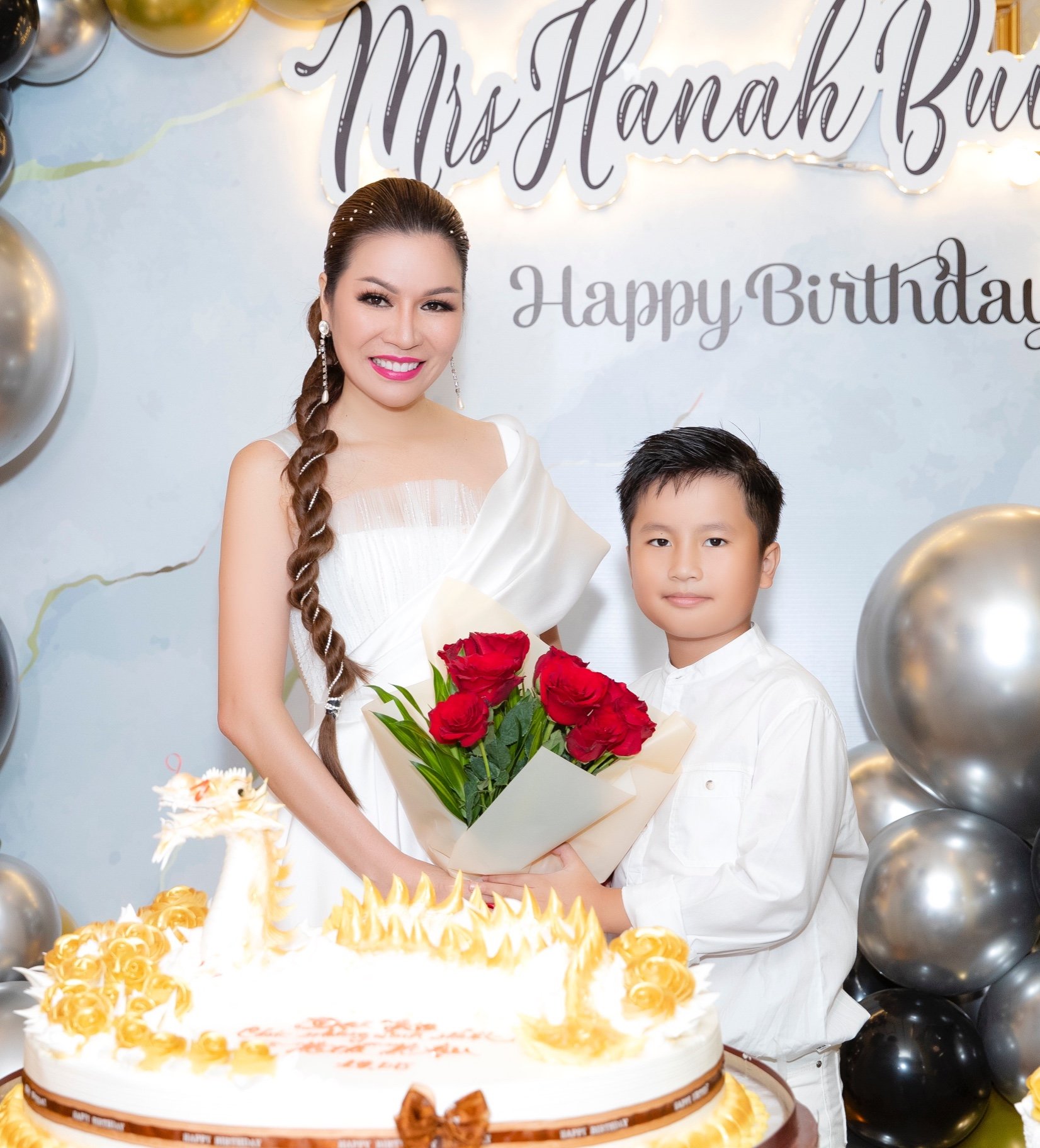 Sinh nhật Hoa hậu Bùi Thị Hà nhưng ái nữ nhà cô mới là người chiếm spotlight - Ảnh 5.