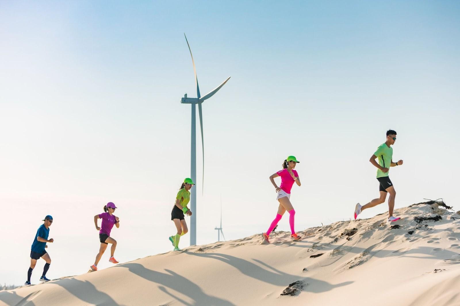 Coteccons Quảng Bình Marathon 2022: trải nghiệm chạy cực chất tại Việt Nam - Ảnh 1.