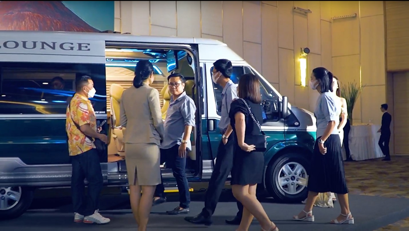 Khám phá DCar Vip Lounge: Xe sang cho doanh nghiệp - Ảnh 7.