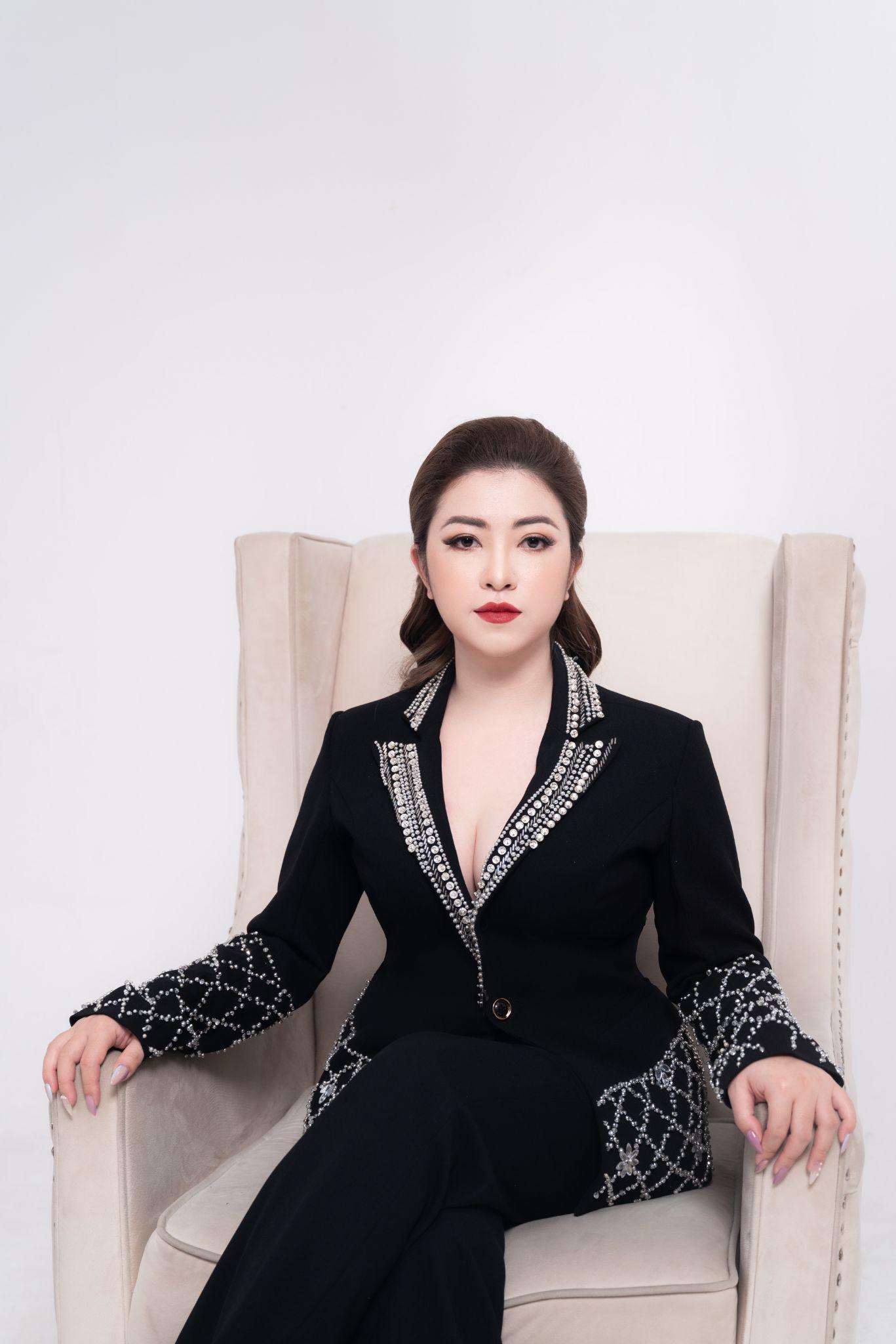 CEO Nhàn Vương: “Là phụ nữ, nhất định phải có sự nghiệp riêng” - Ảnh 1.