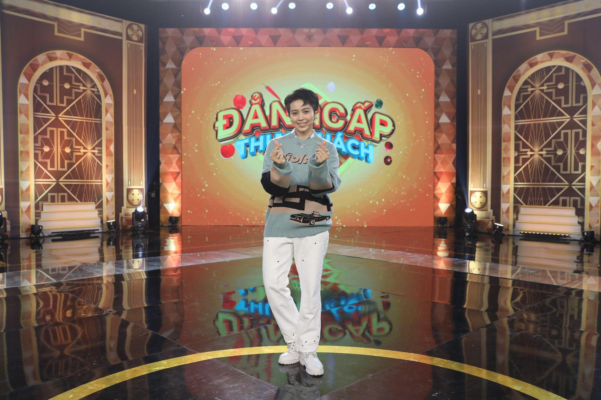 Duy Khanh and Gil Le are good jugglers in the new gameshow - Photo 4.