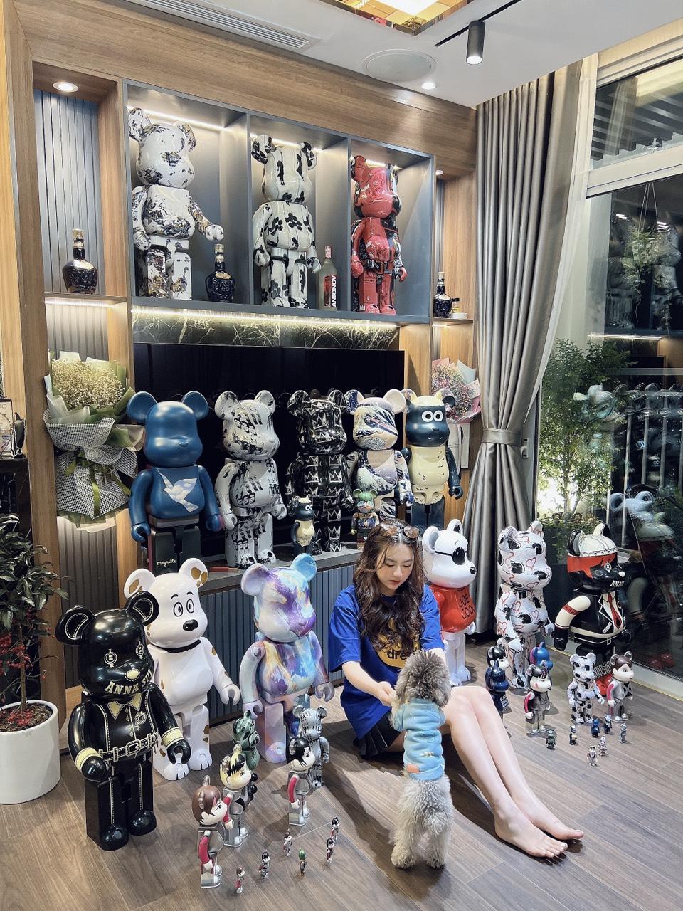 Beautiful female streamer Phuong Vy revealed the terrible Bearbrick collection - Photo 1.
