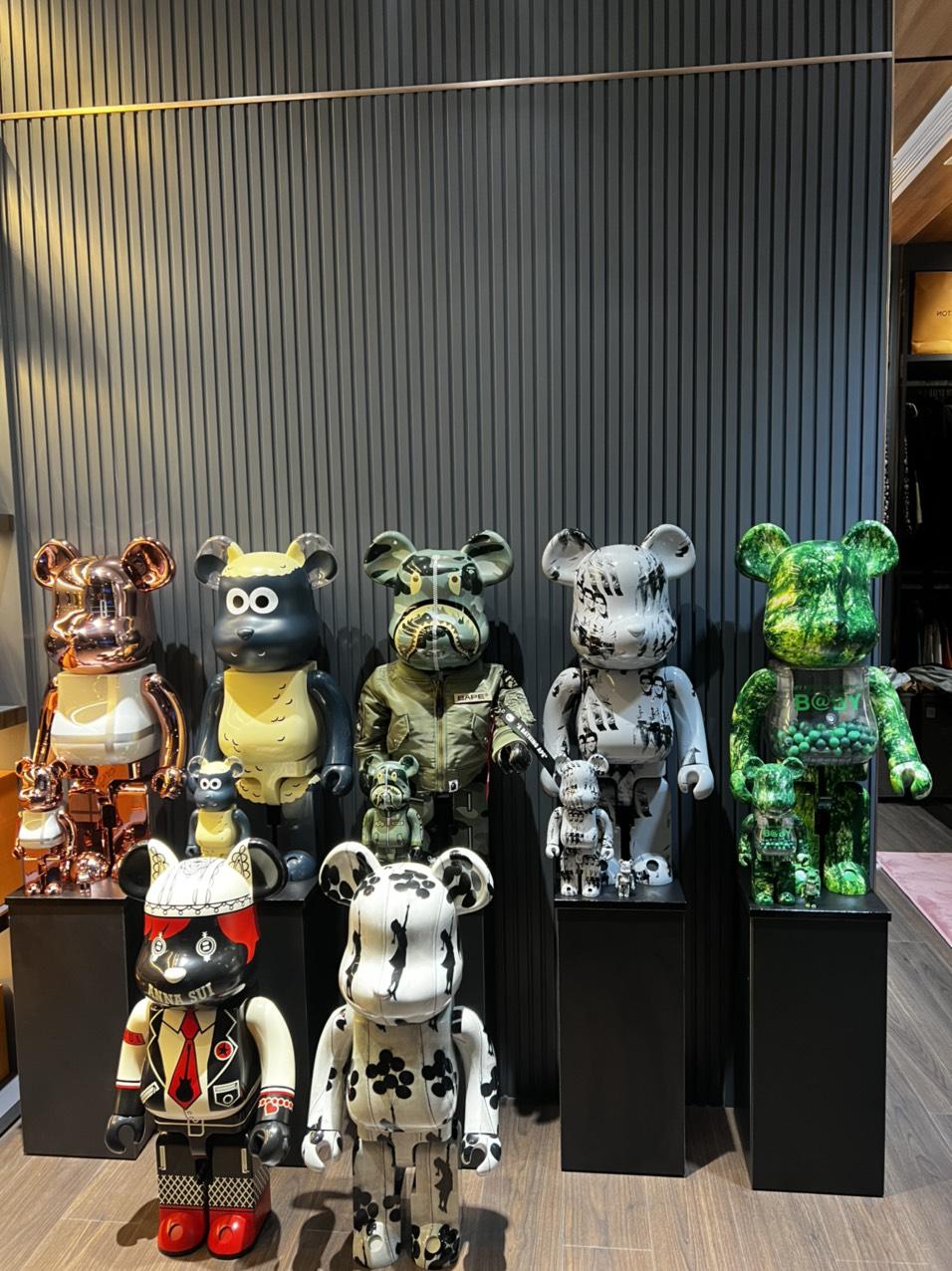 Beautiful female streamer Phuong Vy revealed the terrible Bearbrick collection - Photo 3.