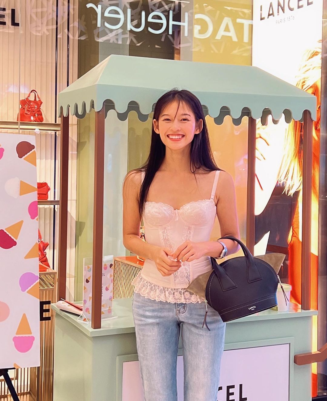 SunHT diện màu nổi, Trúc Anh, Phương Anh Đào, Minh Hà thả dáng bên những chiếc túi Lancel mới - Ảnh 8. SunHT diện màu nổi, Trúc Anh, Phương Anh Đào, Minh Hà thả dáng bên những chiếc túi Lancel mới - Ảnh 8.