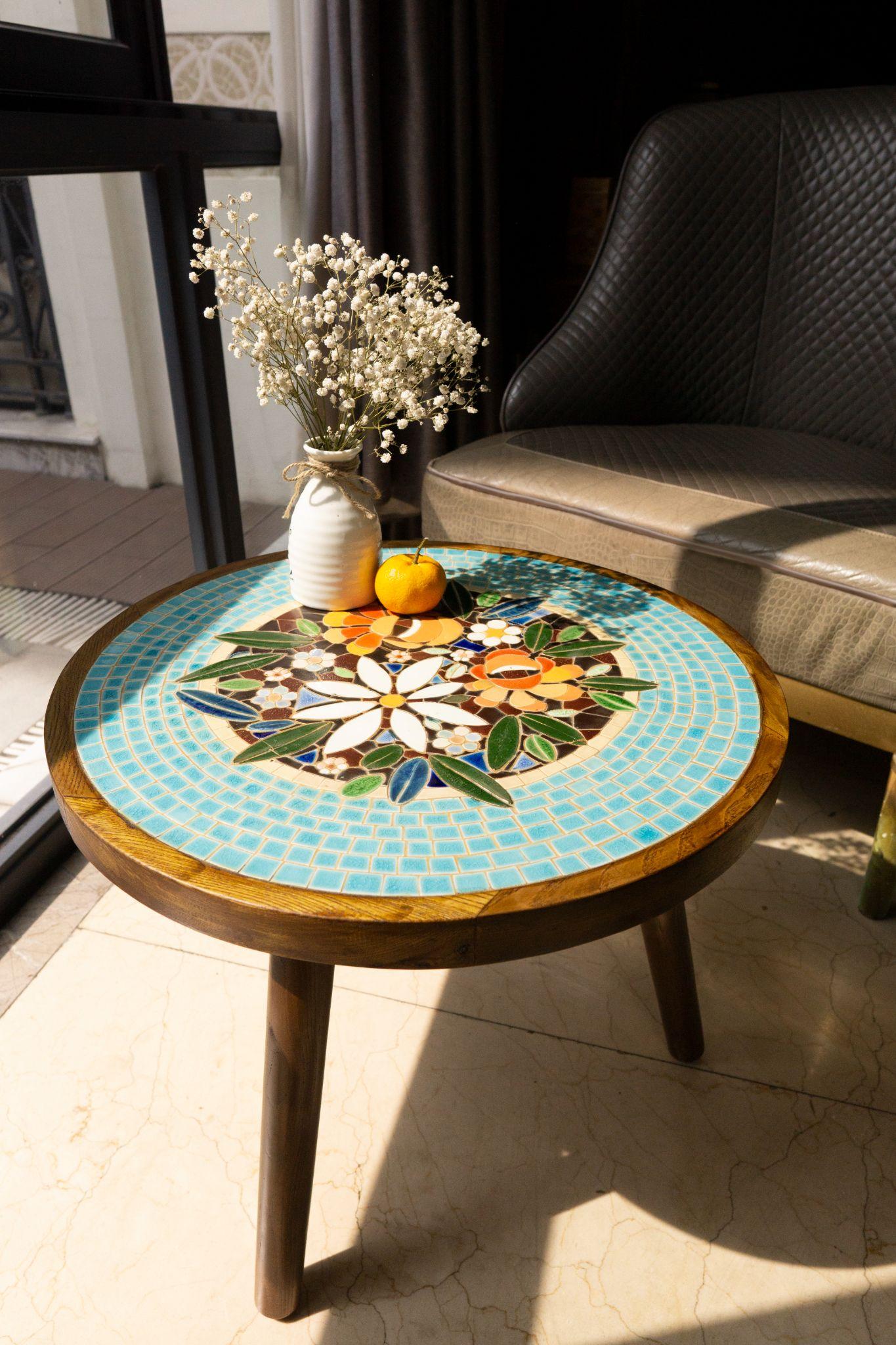 Ngắm bộ bàn gốm sứ ghép mảnh độc lạ đang “làm mưa làm gió” tại các quán cafe, dân sành nghệ thuật nhìn phát mê ngay! - Ảnh 5. Ngắm bộ bàn gốm sứ ghép mảnh độc lạ đang “làm mưa làm gió” tại các quán cafe, dân sành nghệ thuật nhìn phát mê ngay! - Ảnh 5.