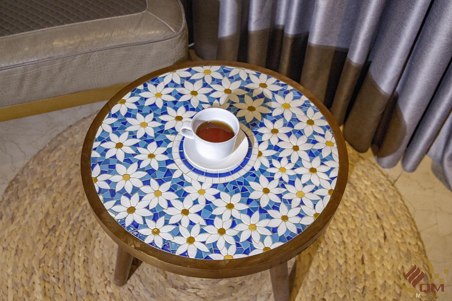 Ngắm bộ b&agrave;n gốm sứ gh&eacute;p mảnh độc lạ đang &ldquo;l&agrave;m mưa l&agrave;m gi&oacute;&rdquo; tại c&aacute;c qu&aacute;n cafe, d&acirc;n s&agrave;nh nghệ thuật nh&igrave;n ph&aacute;t m&ecirc; ngay! - Ảnh 8.