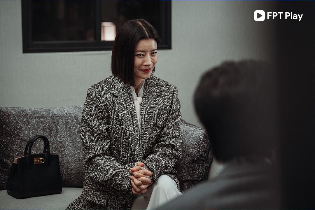 Nín thở dõi theo từng nước cờ trả thù tinh vi của Seo Ye Ji trong Thiên Nga Bóng Đêm trên FPT Play - Ảnh 3. Nín thở dõi theo từng nước cờ trả thù tinh vi của Seo Ye Ji trong Thiên Nga Bóng Đêm trên FPT Play - Ảnh 3.