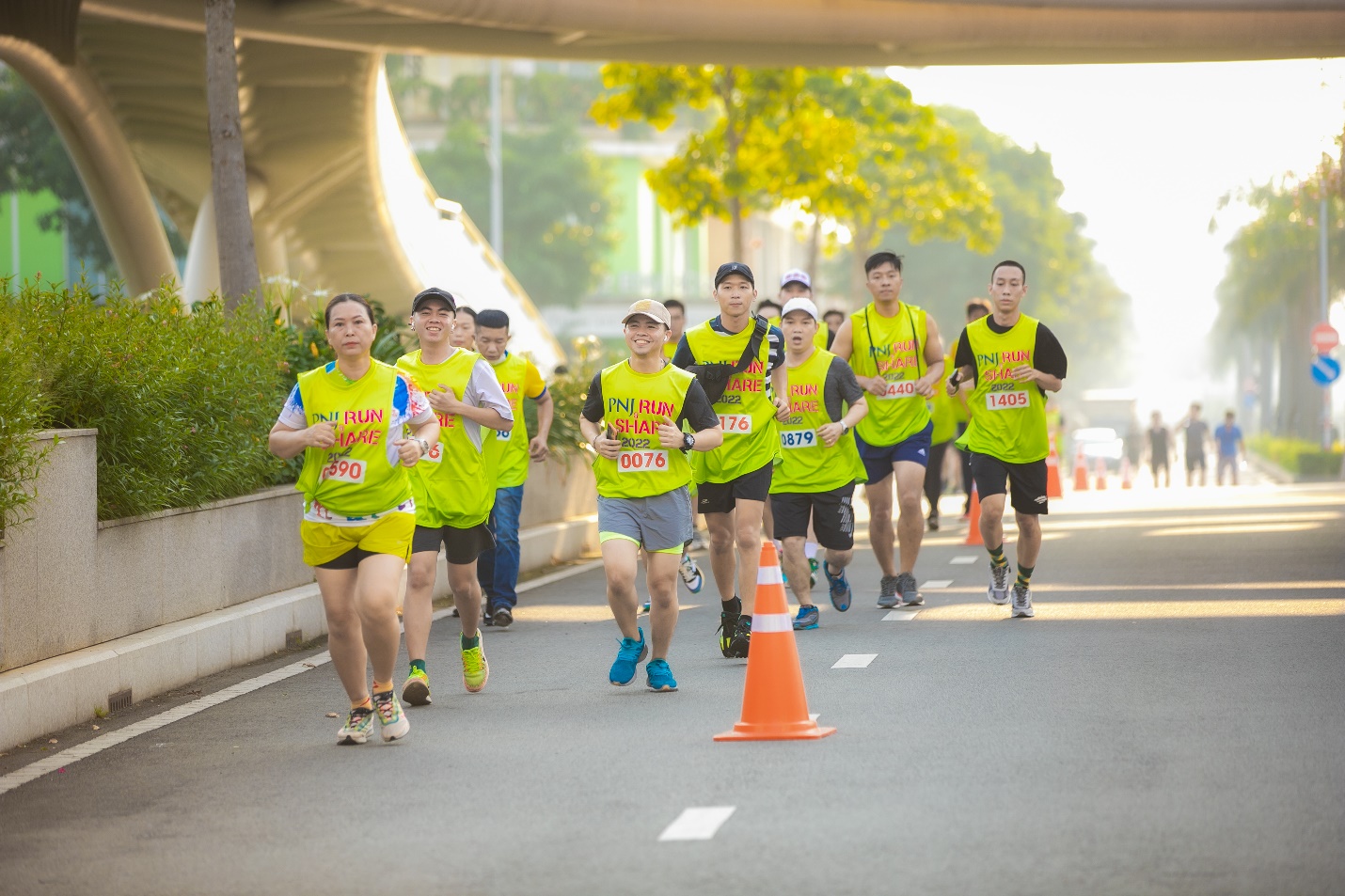 Gần 2000 người tham gia hoạt động gắn kết khách hàng “chạy trẻ - chạy khỏe - chạy sẻ chia” của PNJ - Ảnh 3.