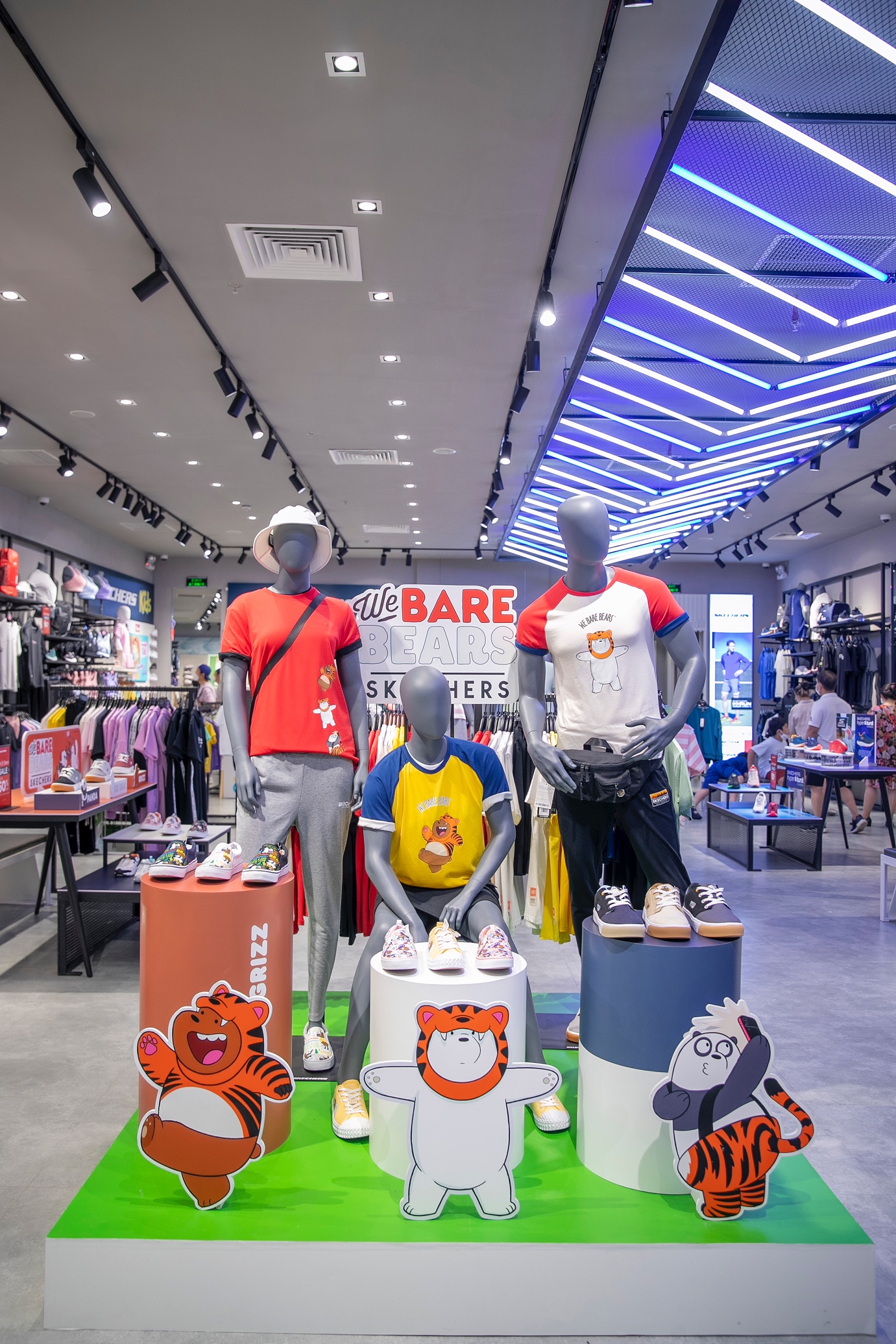 Có gì hot bên trong cửa hàng concept mới khai trương của nhà Skechers khiến dân tình ồ ạt check-in - Ảnh 11. Có gì hot bên trong cửa hàng concept mới khai trương của nhà Skechers khiến dân tình ồ ạt check-in - Ảnh 11.