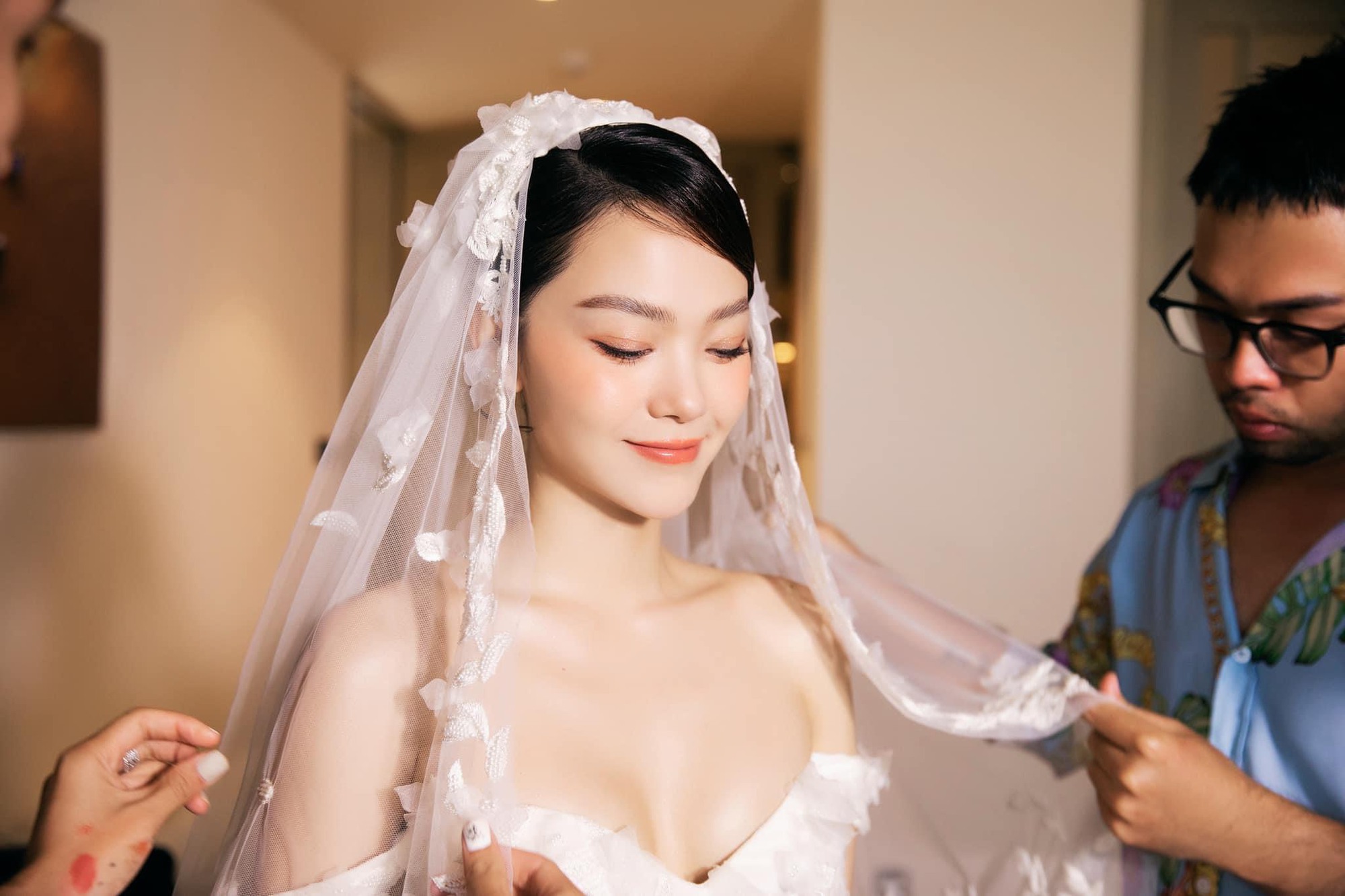 Hậu đám cưới, Minh Hằng tiết lộ lý do chi đến hàng tỷ đồng để chăm sóc sắc đẹp - Ảnh 1.