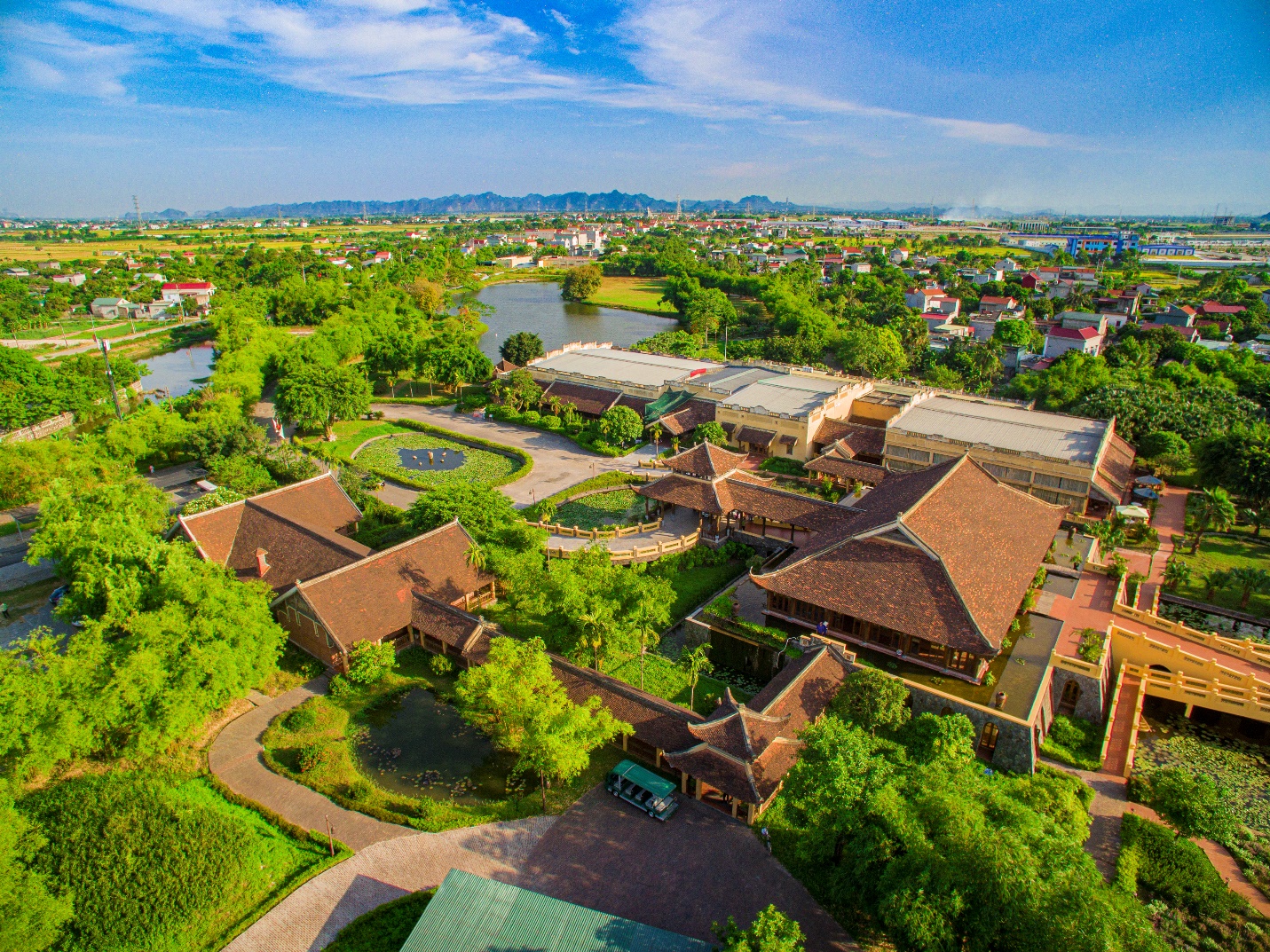 Emeralda Resort Ninh Bình - Ký ức làng quê thân thương ngày trở lại