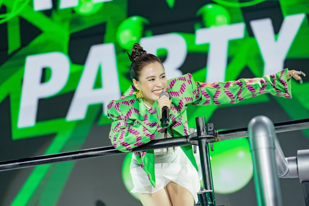 Dàn sao Việt cực hot khuấy động Đại tiệc Starverse: Minh Tú – Liên Bỉnh Phát nổi bần bật, Tóc Tiên khoe vòng eo cuốn hút! - Ảnh 4.