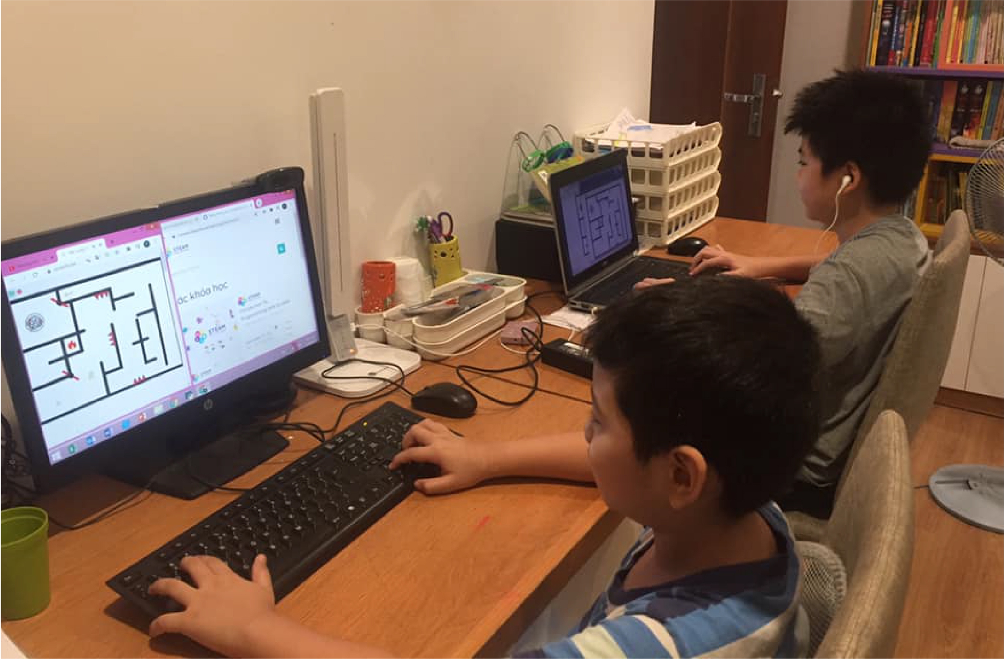 ‘Startup giáo dục’ kỳ lạ: Thiết kế như show truyền hình, mời chuyên gia NASA, Facebook, Google, Microsoft… dạy lập trình miễn phí cho trẻ em Việt Nam - Ảnh 12.