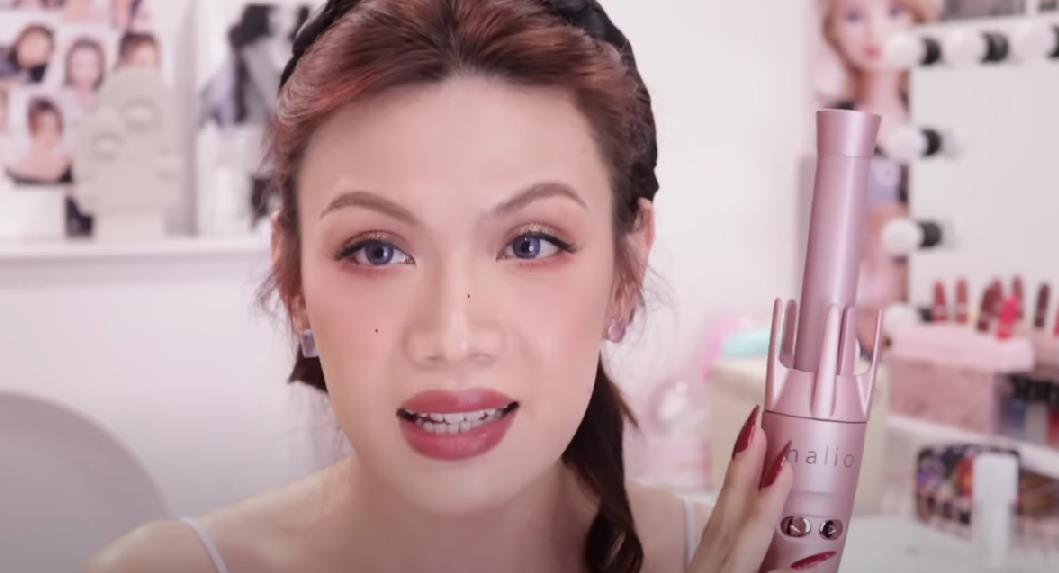 Luna Đào mách nàng máy uốn tóc cực xinh tạo kiểu chỉ trong 15 phút, vụng mấy cũng làm được tóc đỉnh như ngoài hàng - Ảnh 1. Luna Đào mách nàng máy uốn tóc cực xinh tạo kiểu chỉ trong 15 phút, vụng mấy cũng làm được tóc đỉnh như ngoài hàng - Ảnh 1.