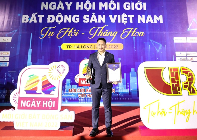 SCD GROUP lọt top 10 sàn giao dịch BĐS tiêu biểu Việt Nam 2021 - Ảnh 1.