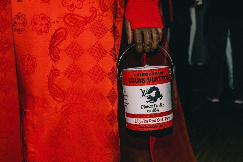 Louis Vuitton Mens Fall 2022 tại Thái Lan: Hình bóng thân thương của Virgil Abloh vẫn ở đâu đây! - Ảnh 9. Louis Vuitton Mens Fall 2022 tại Thái Lan: Hình bóng thân thương của Virgil Abloh vẫn ở đâu đây! - Ảnh 9.