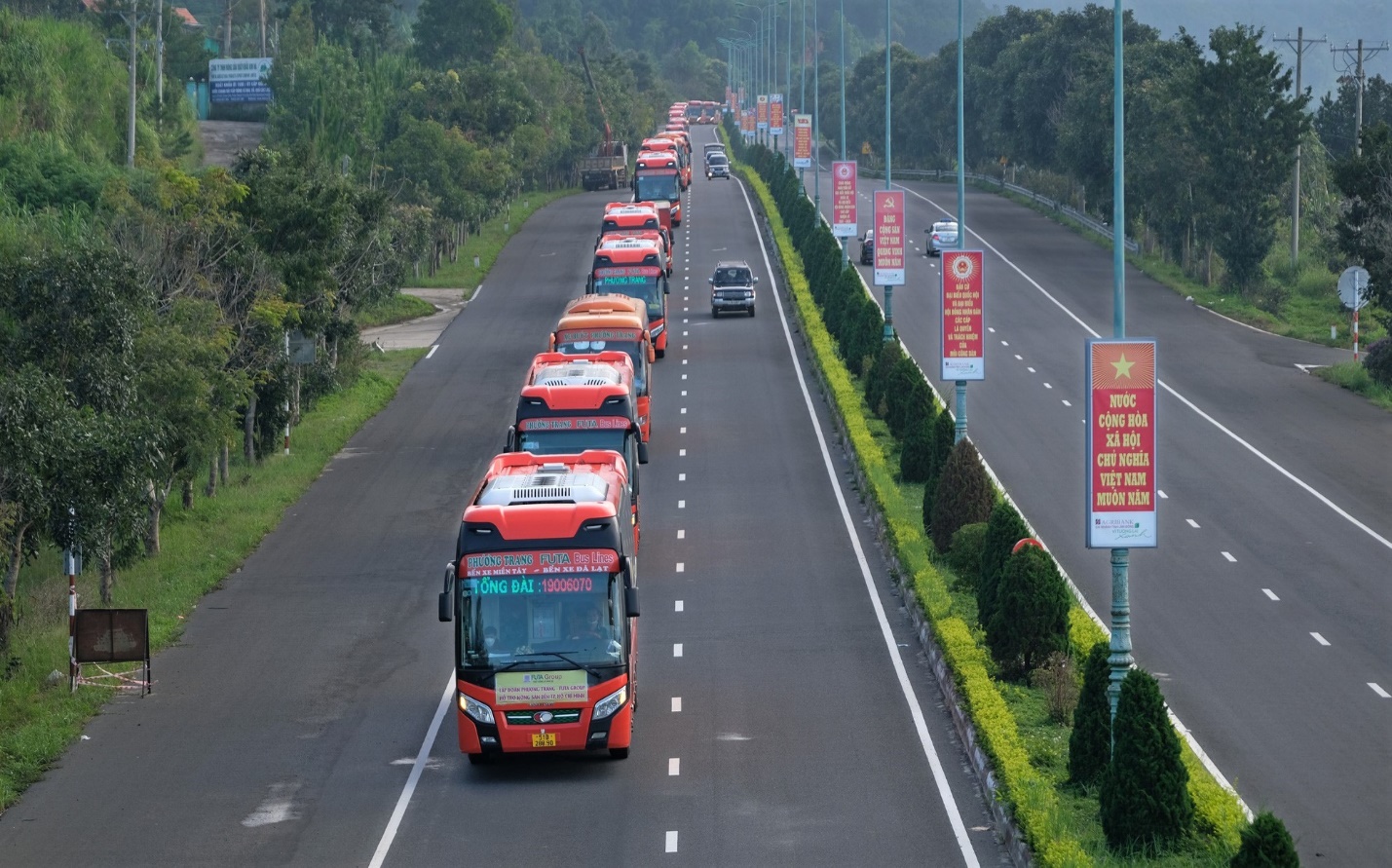 Phương Trang - Futa Group nhận bằng khen của Thủ tướng chính phủ - Ảnh 1.